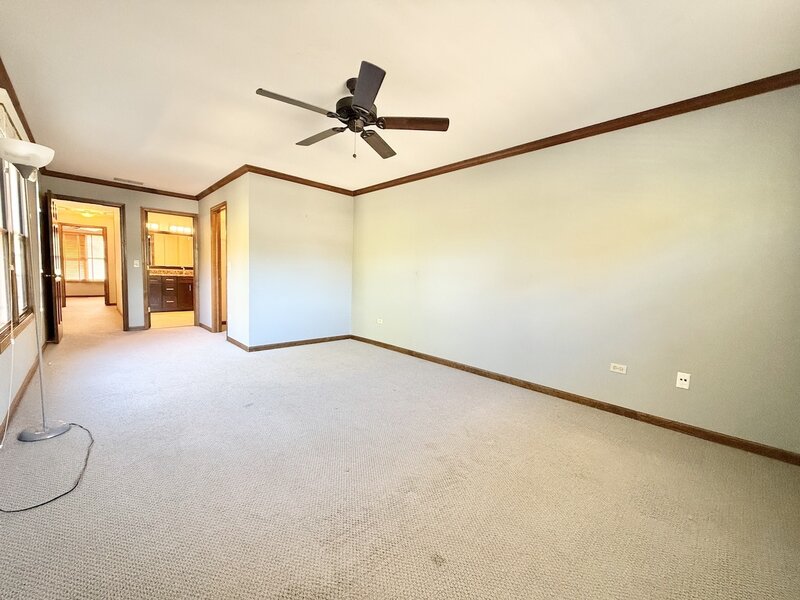 879 N Auburn Woods Drive Palatine IL 60067