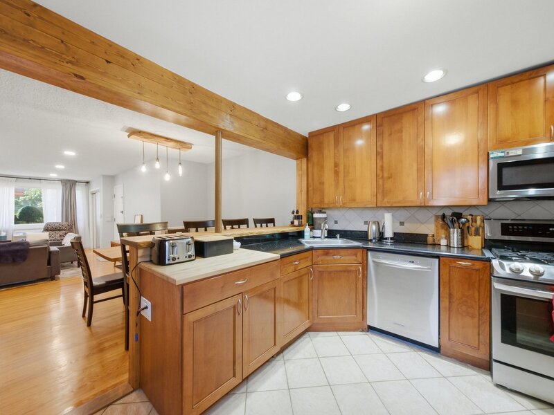 1626 W Greenleaf Avenue Chicago IL 60626