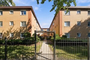 Photo of 1626 W Greenleaf Avenue Chicago IL 60626 Unit 1E