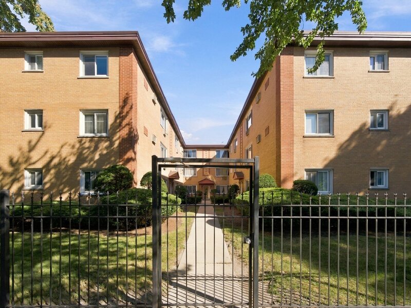 1626 W Greenleaf Avenue Chicago IL 60626