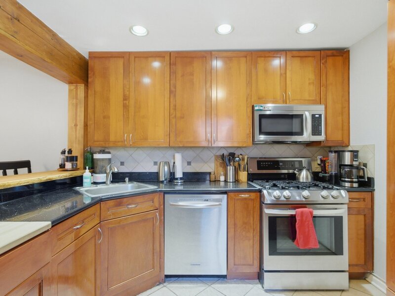 1626 W Greenleaf Avenue Chicago IL 60626