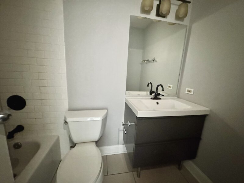 1122 N Clark Street Chicago IL 60610