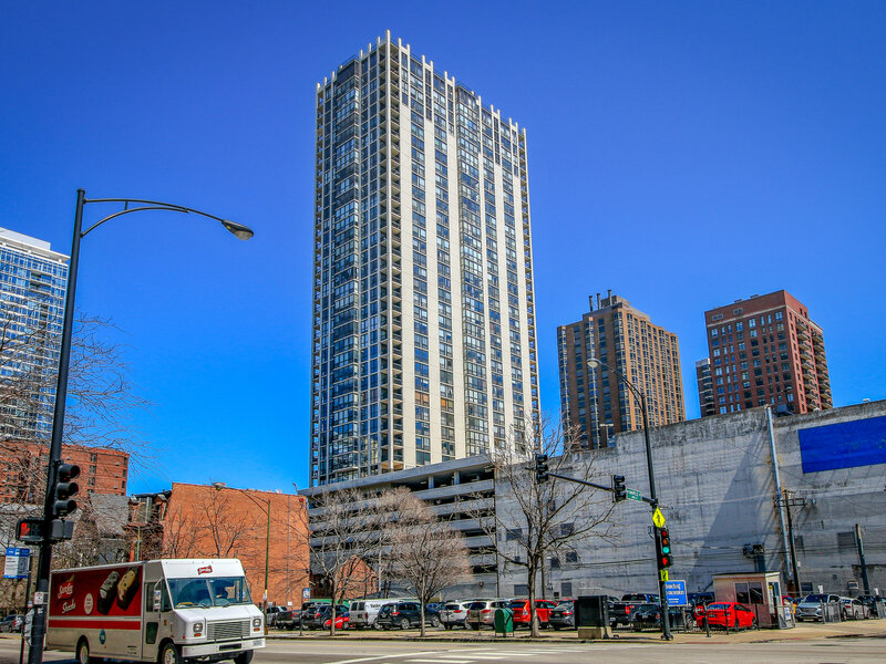 1122 N Clark Street Chicago IL 60610