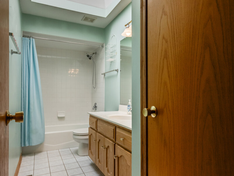 8220 Rutherford Drive Woodridge IL 60517