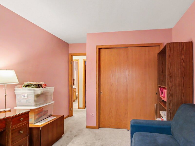 821 S Hough Street Barrington IL 60010