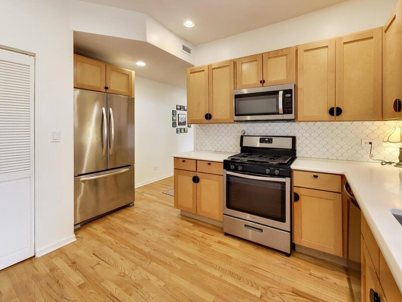 1639 W Farwell Avenue Chicago IL 60626