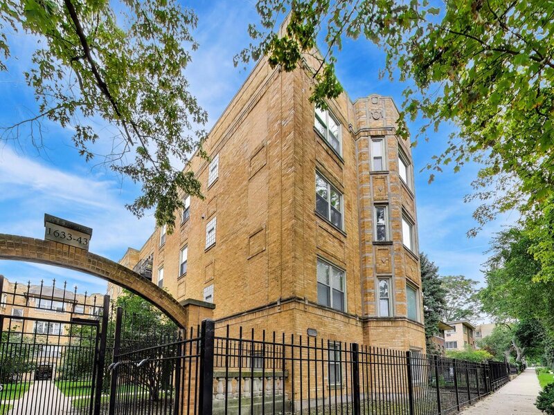 1639 W Farwell Avenue Chicago IL 60626