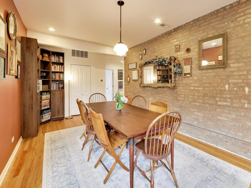 1639 W Farwell Avenue Chicago IL 60626