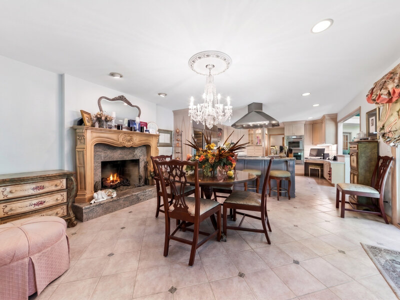 304 Apple River Drive Naperville IL 60565