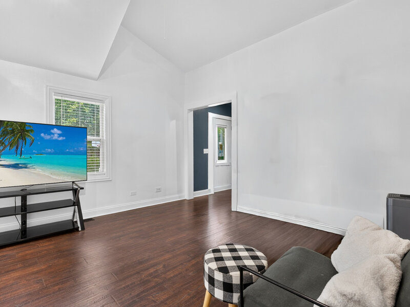 521 Elaine Terrace Lakemoor IL 60051