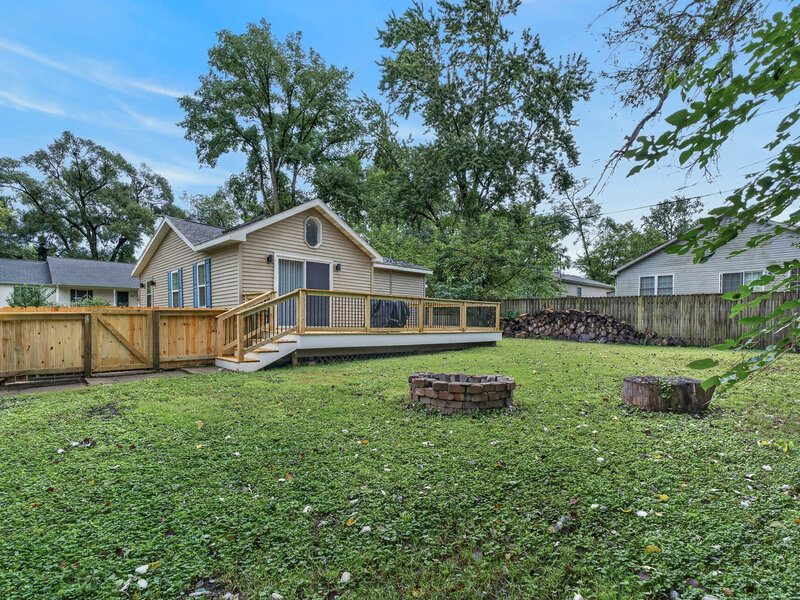 521 Elaine Terrace Lakemoor IL 60051