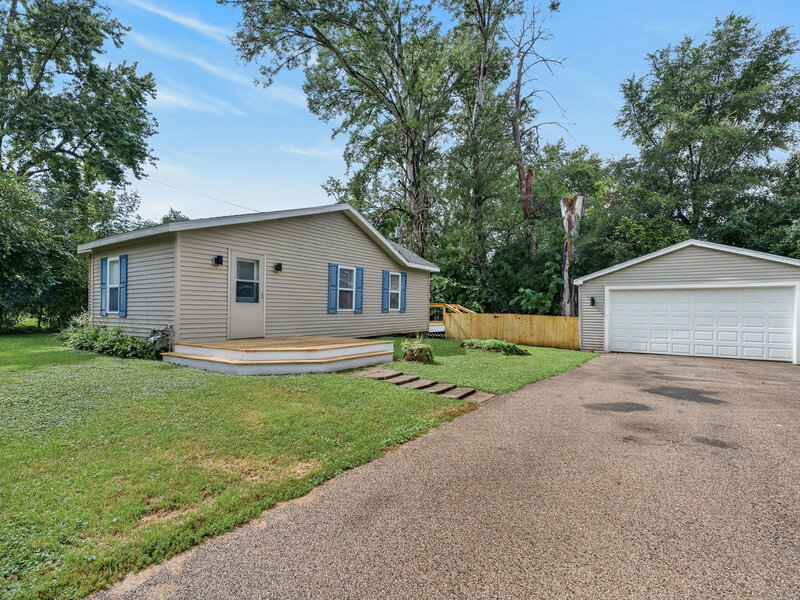 521 Elaine Terrace Lakemoor IL 60051