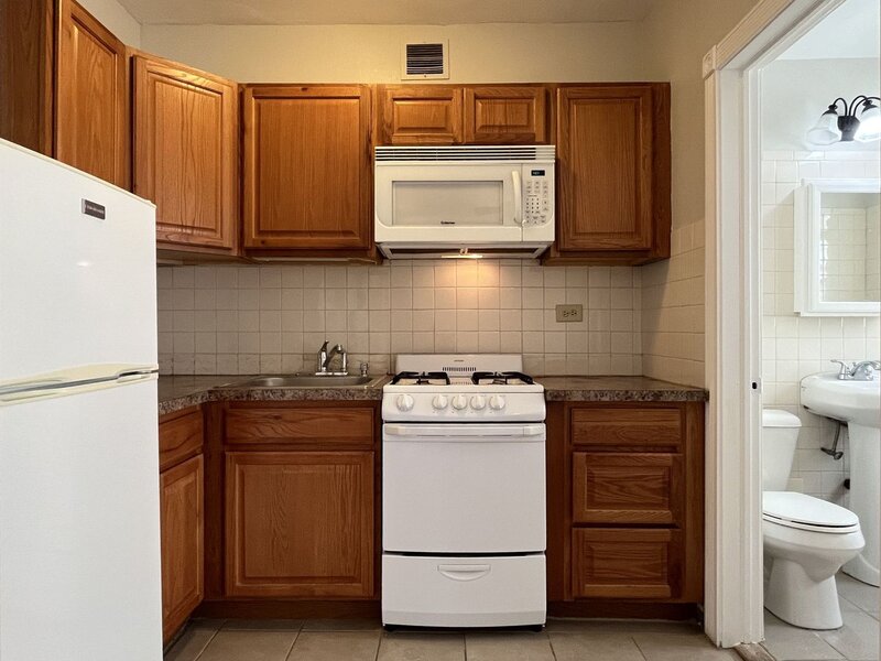 5135 S Kenwood Avenue Chicago IL 60615