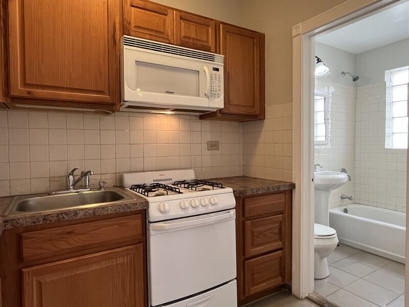 5135 S Kenwood Avenue Chicago IL 60615
