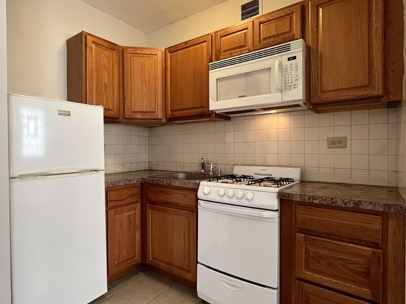 5135 S Kenwood Avenue Chicago IL 60615