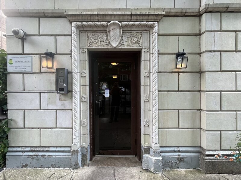 5135 S Kenwood Avenue Chicago IL 60615