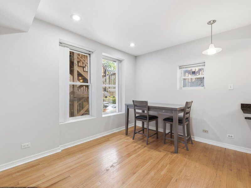 1425 E 68th Street Chicago IL 60637