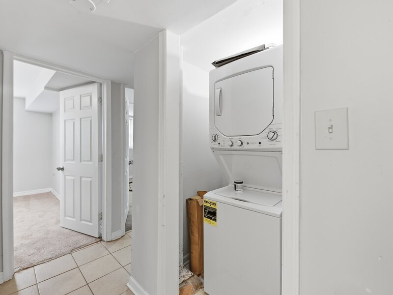 1425 E 68th Street Chicago IL 60637