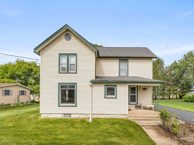 209 N Shabbona Road Shabbona IL 60550