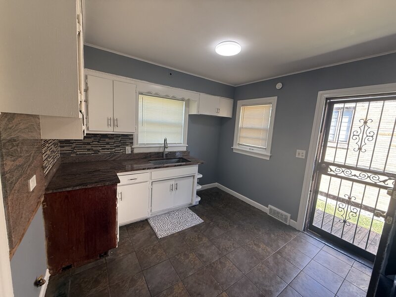 524 46th Avenue Bellwood IL 60104