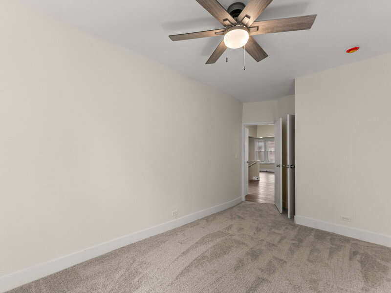 10721 S Prairie Avenue Chicago IL 60628
