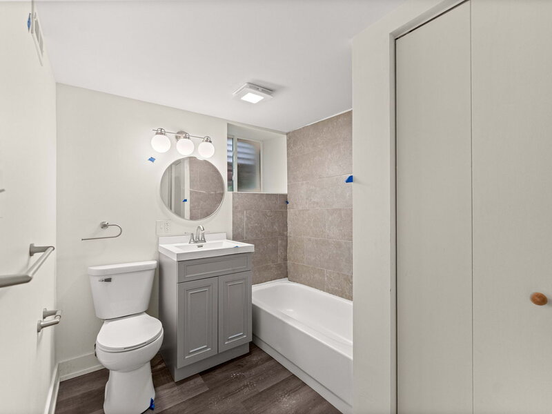10721 S Prairie Avenue Chicago IL 60628