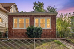 Photo of 10721 S Prairie Avenue Chicago IL 60628