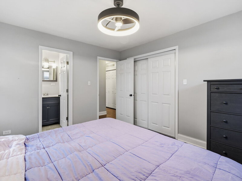 457 Lilac Lane Elk Grove Village IL 60007