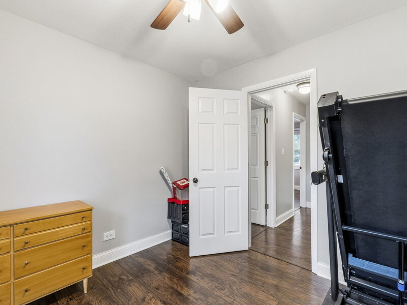 457 Lilac Lane Elk Grove Village IL 60007