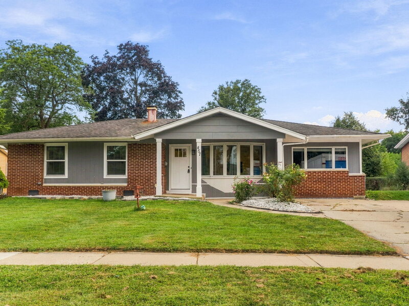 457 Lilac Lane Elk Grove Village IL 60007