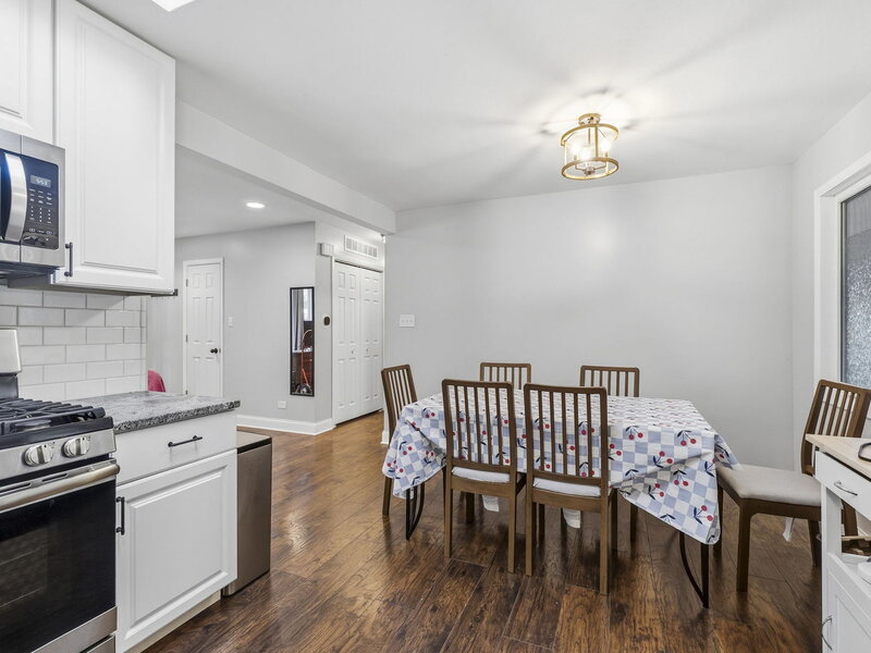 457 Lilac Lane Elk Grove Village IL 60007