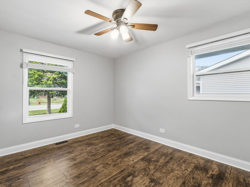 457 Lilac Lane Elk Grove Village IL 60007