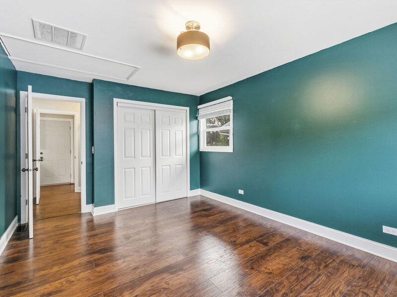 457 Lilac Lane Elk Grove Village IL 60007