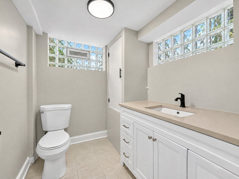 8831 S Eggleston Avenue Chicago IL 60620