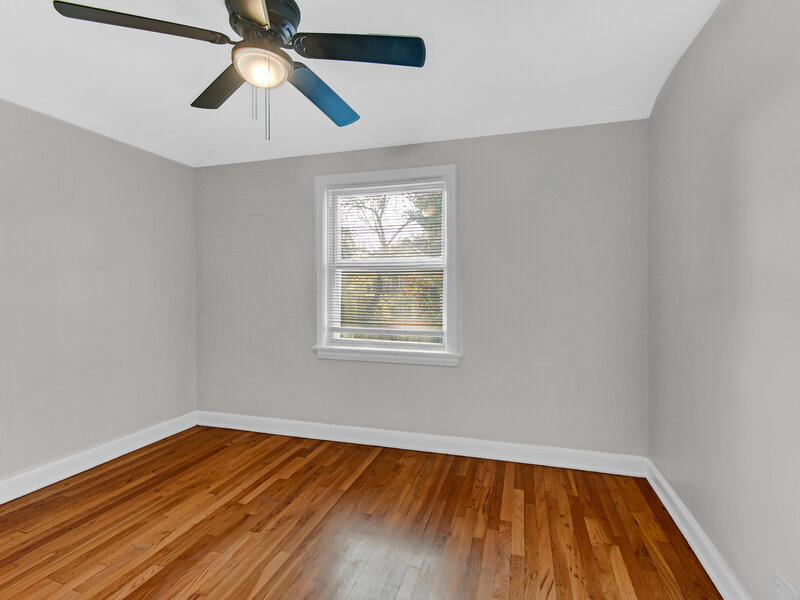 8831 S Eggleston Avenue Chicago IL 60620