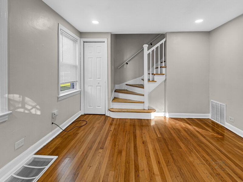 8831 S Eggleston Avenue Chicago IL 60620