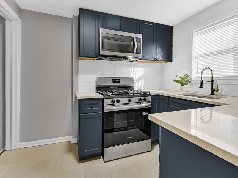 8831 S Eggleston Avenue Chicago IL 60620