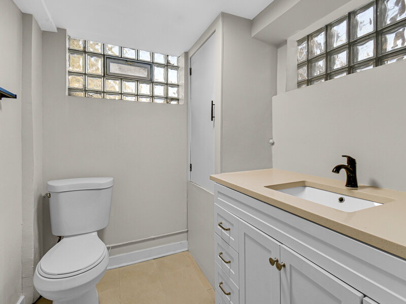 8831 S Eggleston Avenue Chicago IL 60620