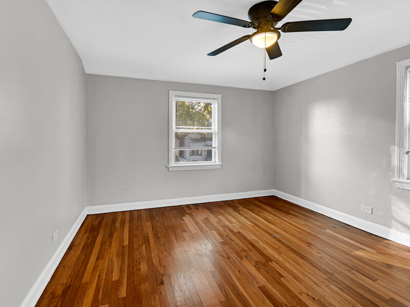 8831 S Eggleston Avenue Chicago IL 60620