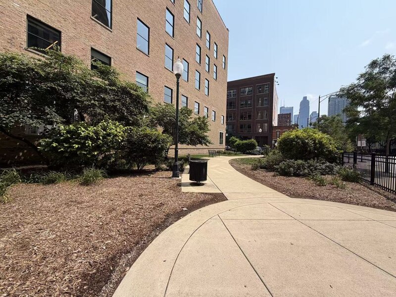 757 N Orleans Street Chicago IL 60654
