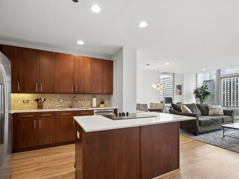 737 W Washington Boulevard Chicago IL 60661