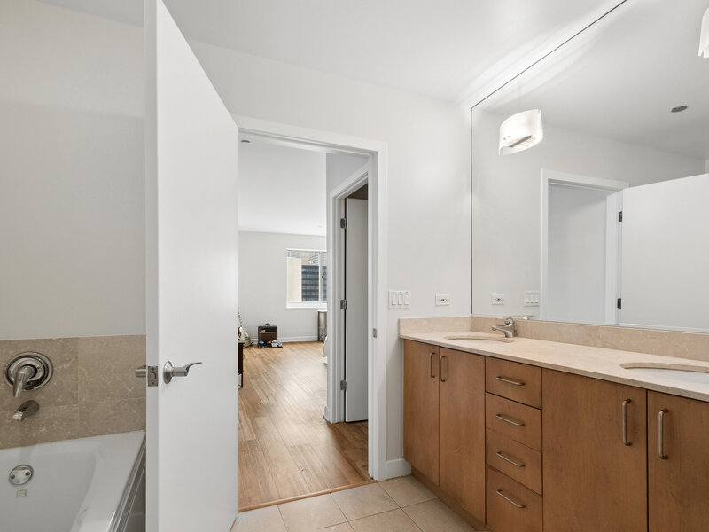 737 W Washington Boulevard Chicago IL 60661