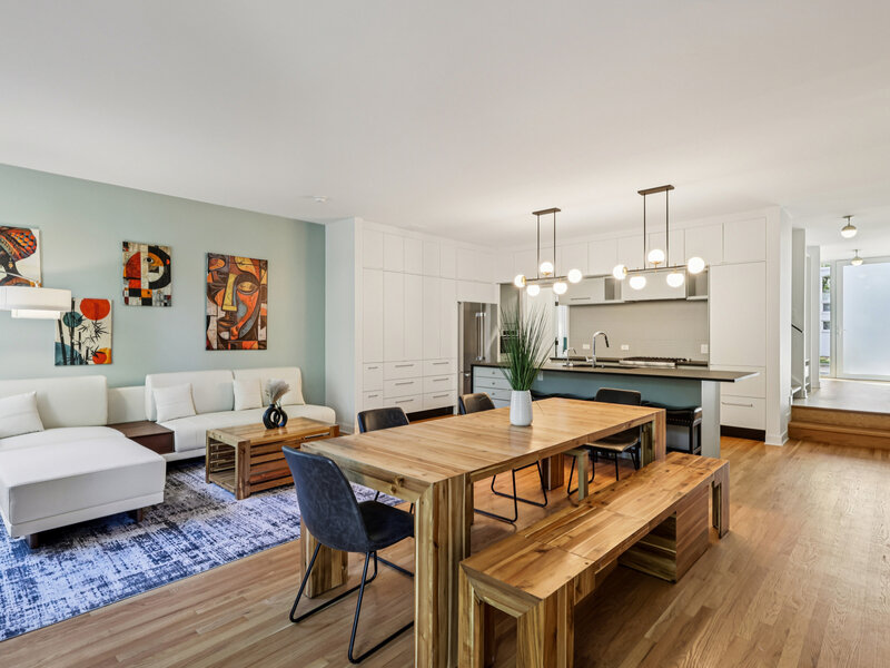 1319 N Sandburg Terrace Chicago IL 60610