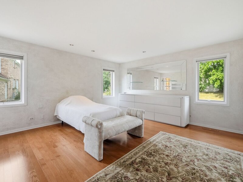254 Wood Glen Lane Oak Brook IL 60523