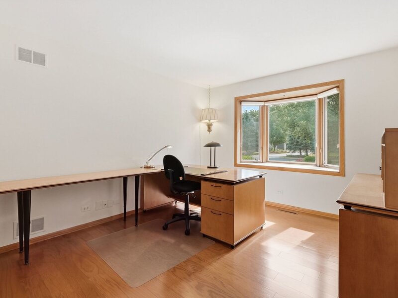 254 Wood Glen Lane Oak Brook IL 60523