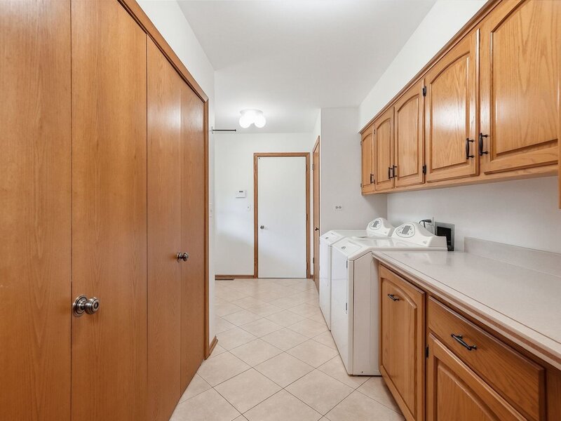 254 Wood Glen Lane Oak Brook IL 60523