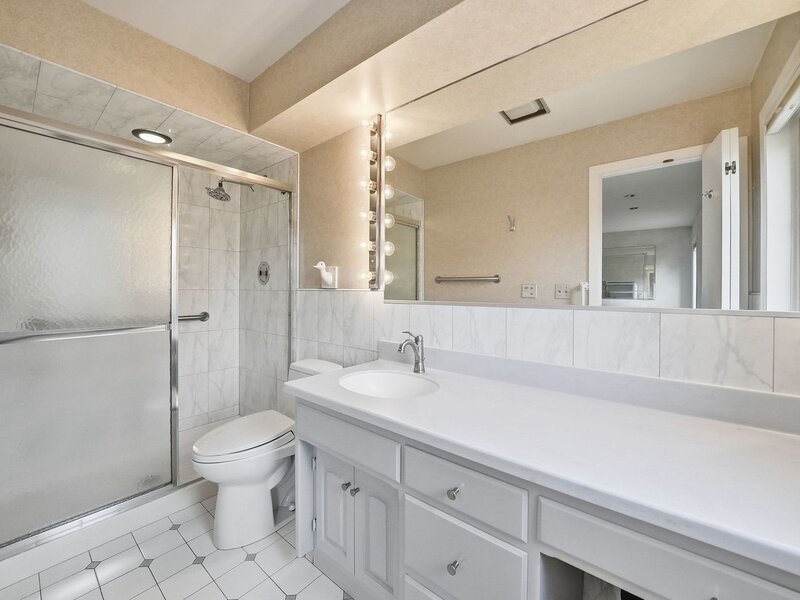 254 Wood Glen Lane Oak Brook IL 60523