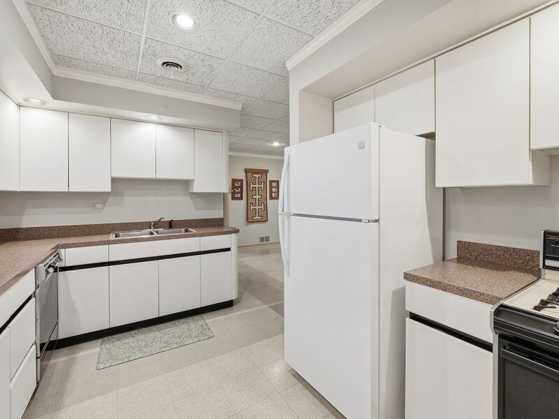 254 Wood Glen Lane Oak Brook IL 60523