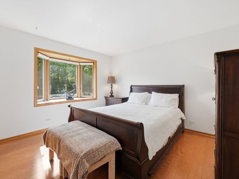 254 Wood Glen Lane Oak Brook IL 60523