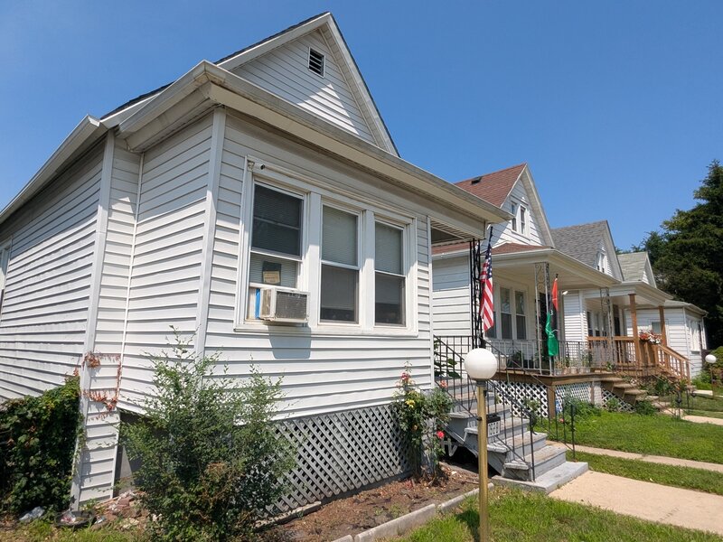 7528 S Dorchester Avenue Chicago IL 60619